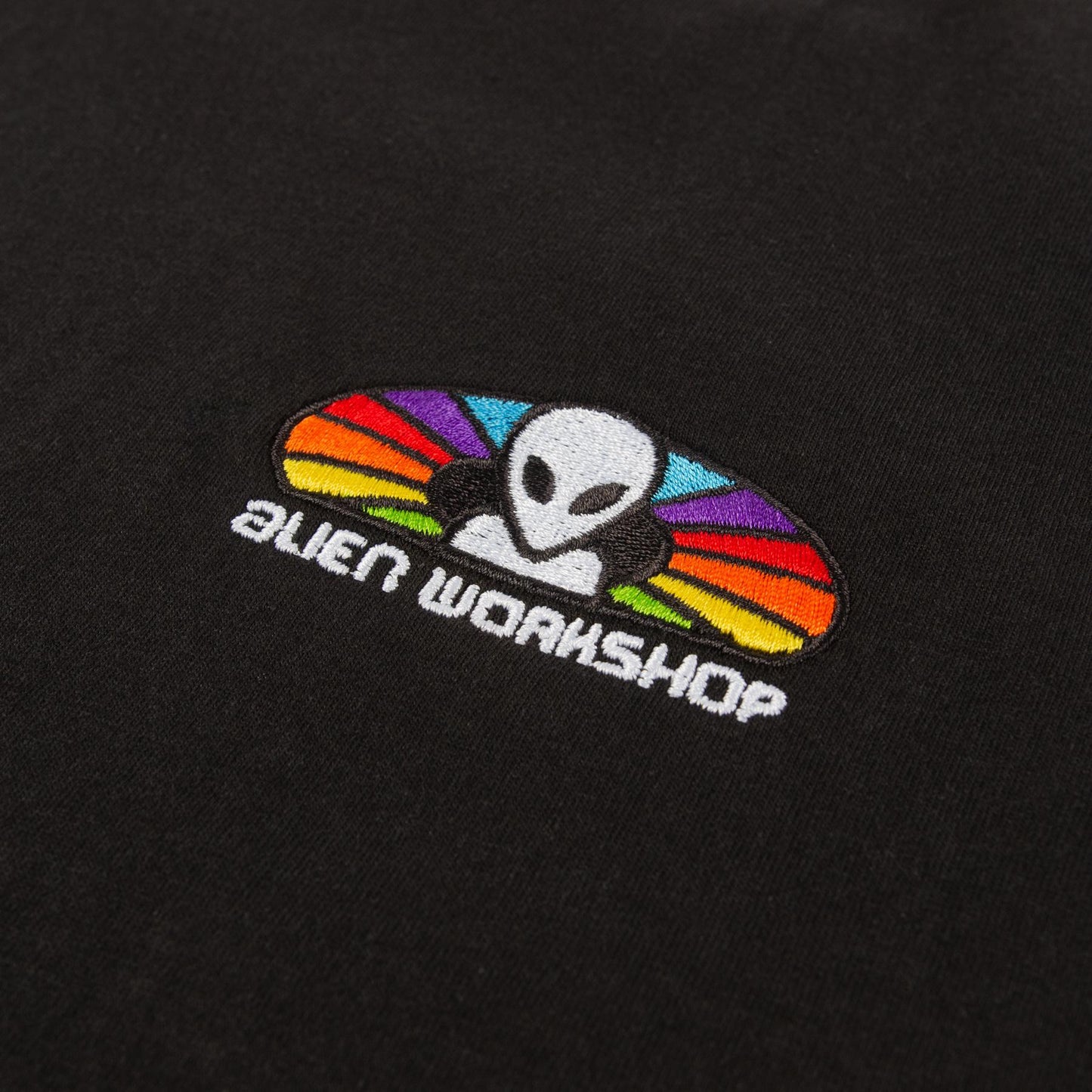 Camiseta bordada de espectro